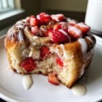 strawberry cinnamon rolls