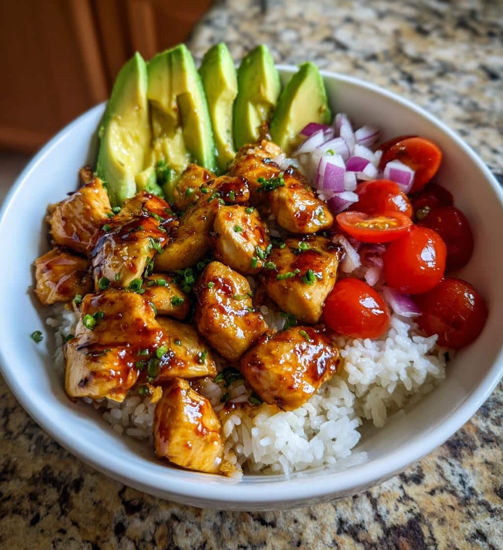 fresh honey lime chicken avocado rice bowl - detail 1